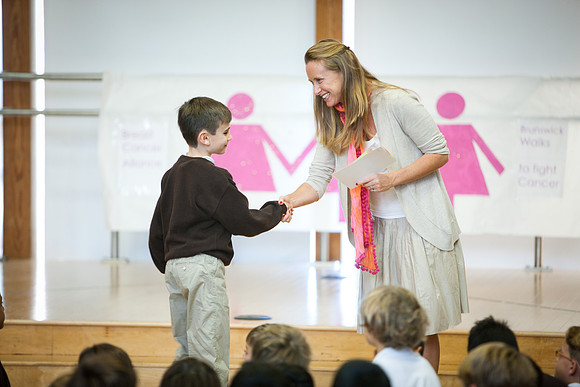 pay2wearpink_assembly_1579