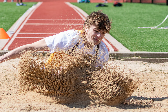 trackfield_2019-04-06_dburns_4602