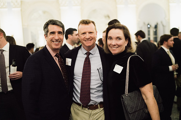 alumni_holidayparty19_jk_2984