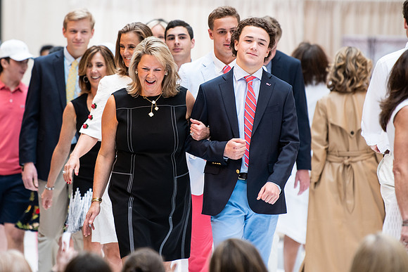 fashionshow19_runway_wkl_1660