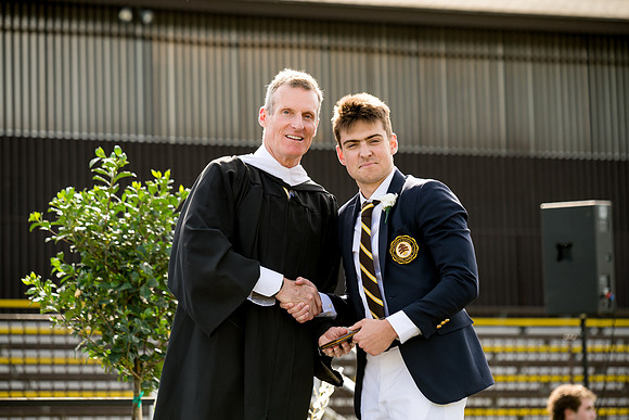 graduation22_diplomas_ah_0305
