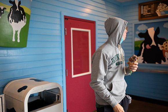 randolphvt2122_trip01_benjerrys_bdf_7531