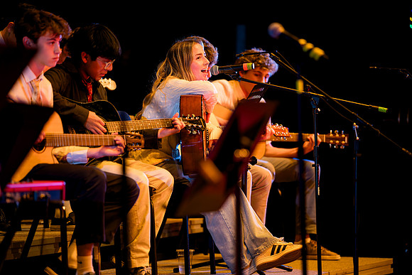 holidayconcert24_us_ah_0383