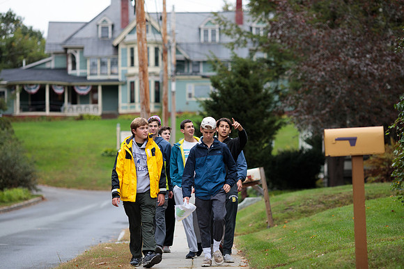 randolphvt1819_trip01_walktotown_bdf_8468