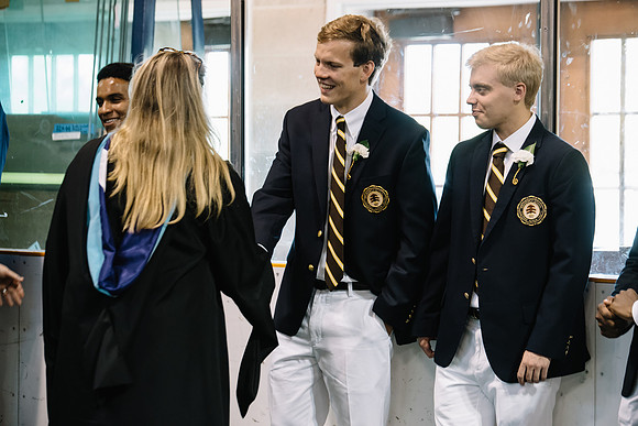 graduation16_hp_9720