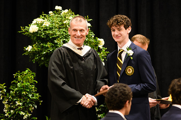 graduation25_diploma_wkl1_4608