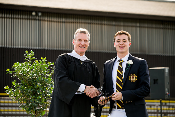 graduation22_diplomas_ah_0311