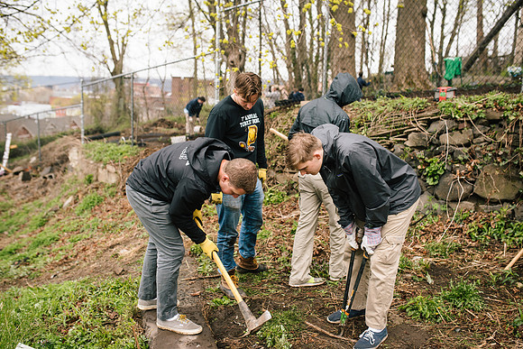 commserv18_habitat_ah_0098