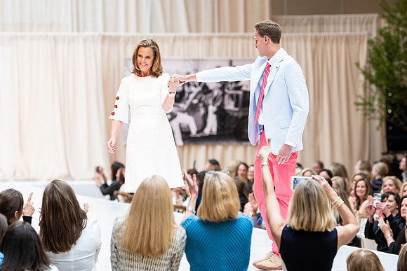 fashionshow19_runway_wkl_1092