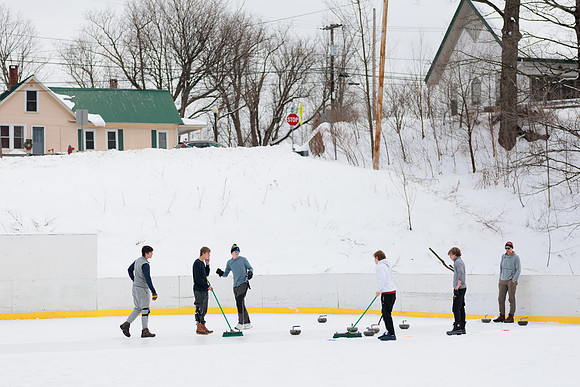 randolphvt2122_trip07_curling_bdf_0700