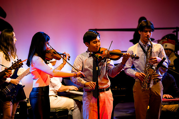 holidayconcert24_us_ah_0408
