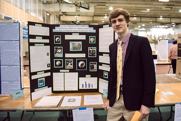 sciencefair16_us_hprescott_8043