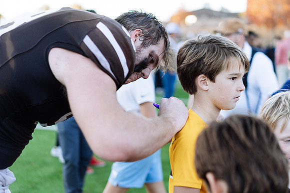 hc24_football_jk_7055
