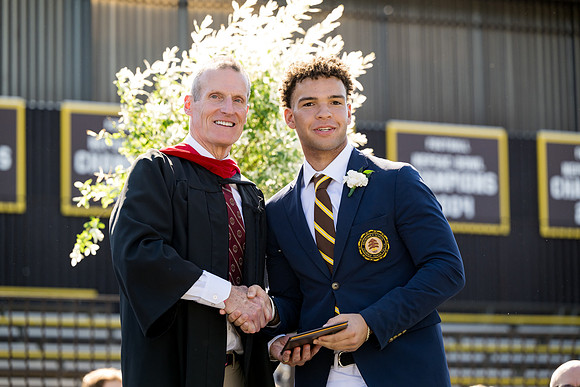 graduation24_diploma_ah_0386