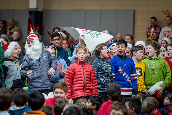 holiday_allschool16_jfess_7024