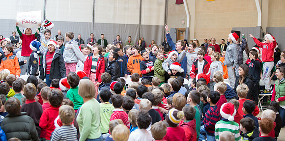 holidayassembly_all_jfess_3301