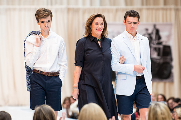 fashionshow19_runway_wkl_0652