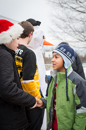 holiday_handshake17_jfess_4383