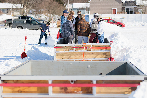 randolphvt2122_trip07_sledding_bdf_0914