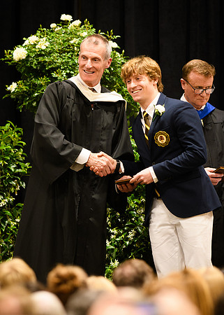 graduation25_diploma_wkl1_5414