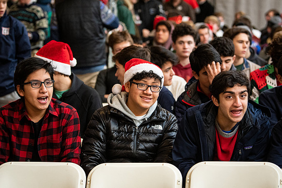 holidayassembly19_wkl_3490