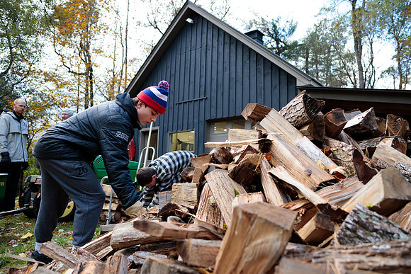 randolphvt1819_trip03_woodstack_bdf_0754