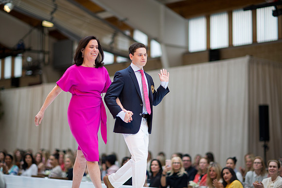 fashionshow19_runway_mk_0337