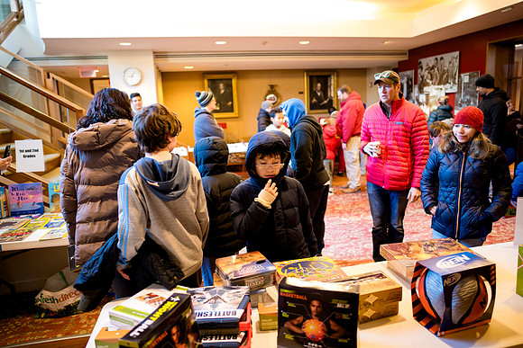alumni_adc_toydrive24_horizons_ah_0029