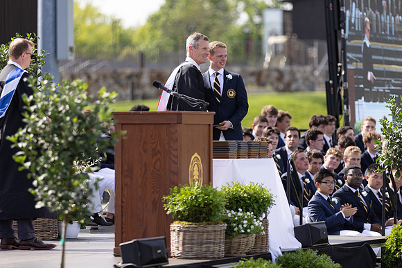 graduation22_diplomas_gh_0611