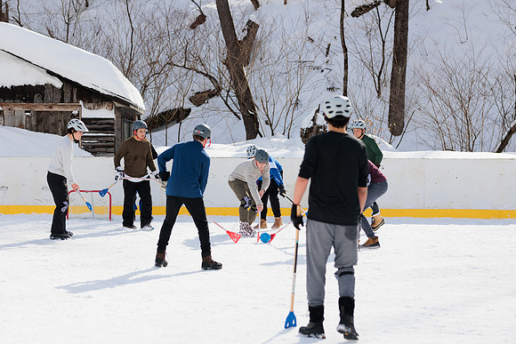 randolphvt2122_trip07_broomball_bdf_0878