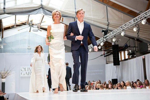 fashionshow17_runway_mkras_0538