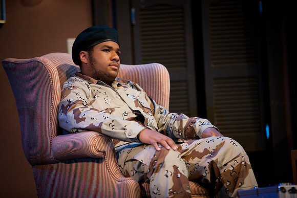 theforeigner_springplay_us_mkras_0003