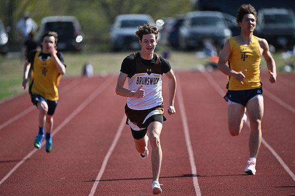 trackfield_2025-04-23_cp_3350