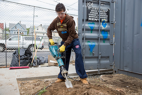 commserv16_habitatforhumanity_mg_6902
