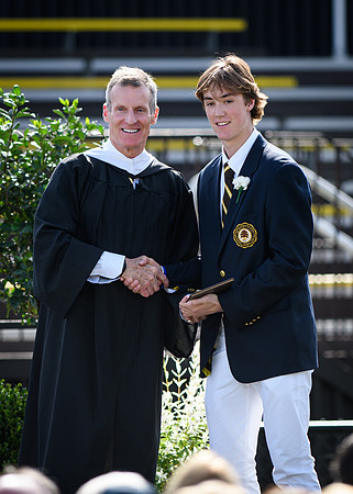 graduation22_diplomas_wkl_0445