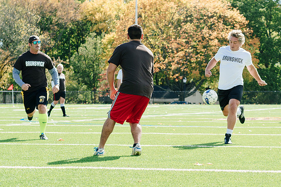 hc15_alumni_soccer_jk_03633