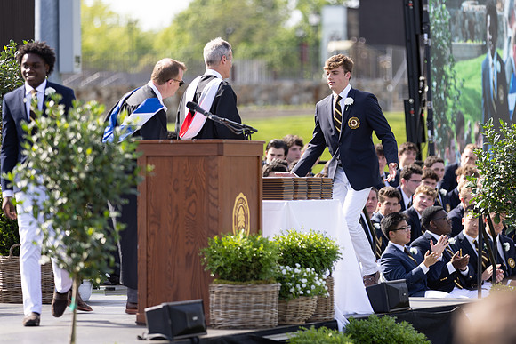 graduation22_diplomas_gh_0505