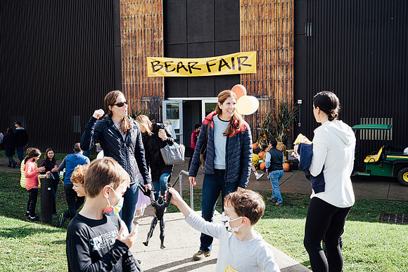 hc21_bearfair_jk_8133