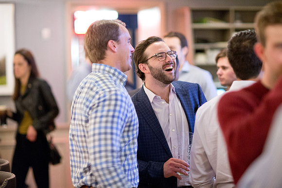 alumni_nyc_happyhr19_mkras_0081