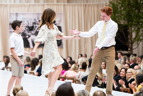 fashionshow19_runway_wkl_0583