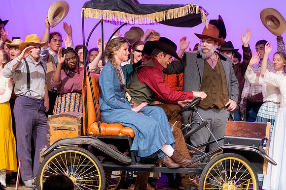 oklahoma_wintermusical_us_dburns_1774