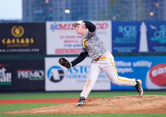baseball_mcu_dburns_1998