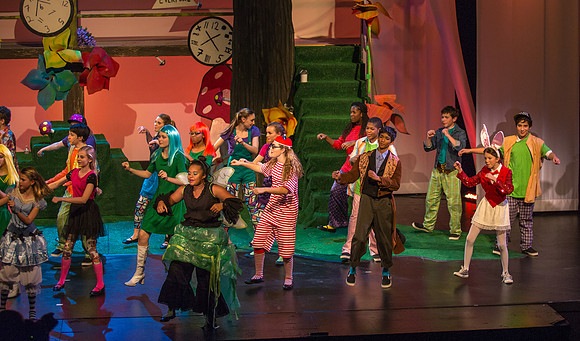 alicewonderland_jfess_0903