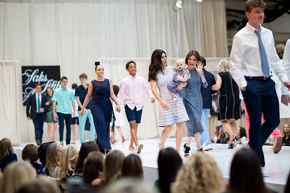 fashionshow19_runway_mk_0439