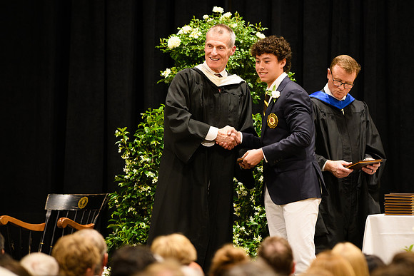 graduation25_diploma_wkl1_5281