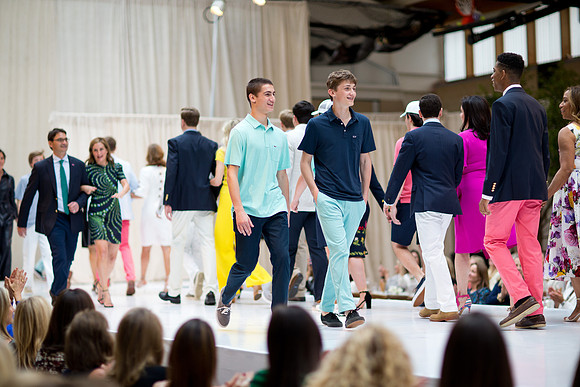 fashionshow19_runway_mk_0444