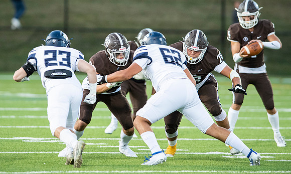 football_2019-09-27_dburns_2680