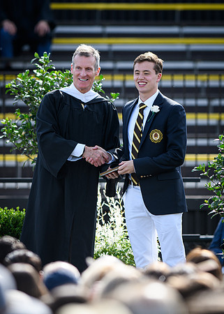 graduation22_diplomas_wkl_0957