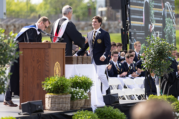 graduation22_diplomas_gh_0663