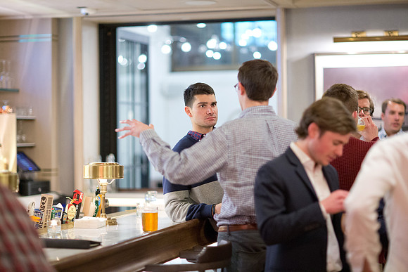 alumni_nyc_happyhr19_mkras_0032